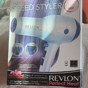 Revlon Perfect Heat Speed Styler in Blue and White